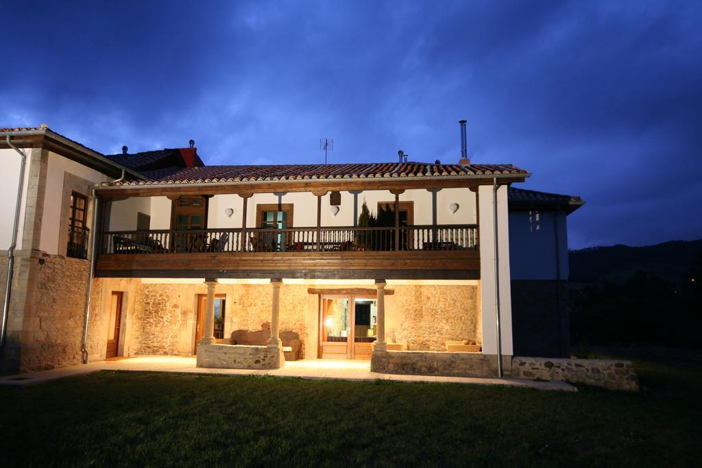 Casona Cuervo San Tirso de Candamo